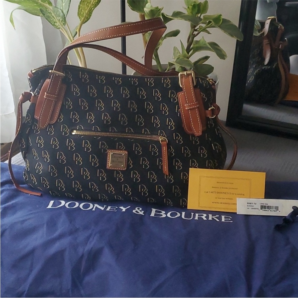 Dooney & Burke Large Nina Black & Gold Vintage Logo Bag with Dustbag Crossbody